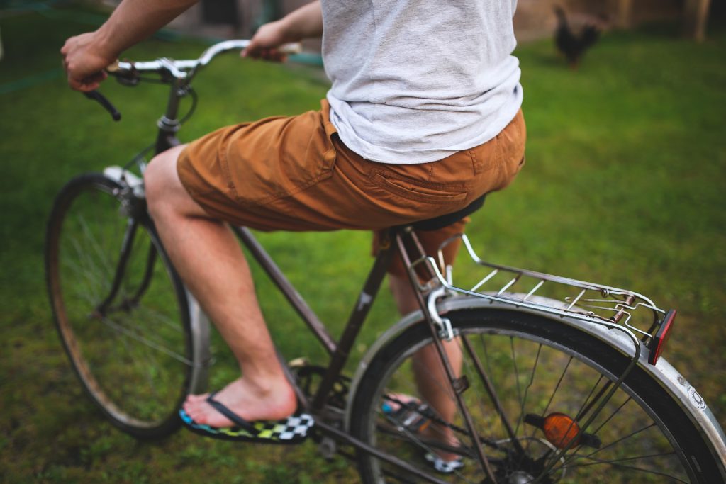 Do padded bike shorts help with hemorrhoids?